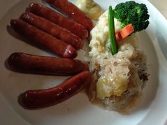 -LENBACH兰巴赫西餐啤酒坊(大连东港店)