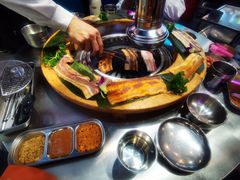 烤肉呼啦圈-玄希浪漫厨房·韩料烤肉(湖滨银泰in77店)