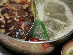 -菌子鲜汤野生菌锅