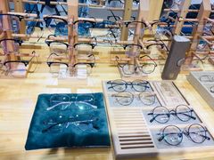 -肆兮眼镜·蔡司·徕卡战略合作店(大坪店)