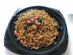 -全家便利店(襄阳南路店)