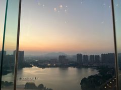 -荣誉国际酒店-云顶旋转餐厅