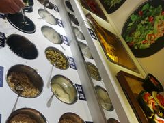 自助调料区-屋头串串(临江路店)