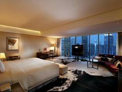 -广州天河希尔顿酒店