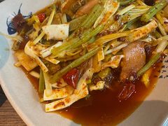 -肖四女乐山跷脚牛肉(世博源店)