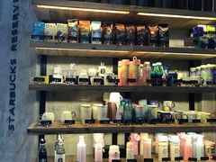 零售区-星巴克臻选(湖滨道店)