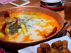 -洱火云南酸菜牛肉火锅(石景山当代商城店)