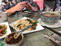 -天天向上素食餐厅(五台山店)