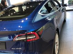 -TESLA 特斯拉(上海太古汇体验店)