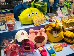 -名创优品(万达广场河东店)