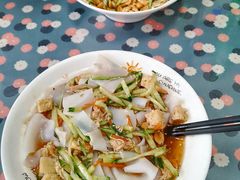 秘制鸡丝半皮半面-媛媛家秘制鸡丝凉皮(陆慕店)