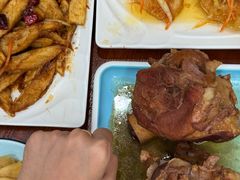-东北风味思缘食府(对湖路店)