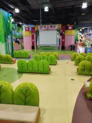 -维佳童话镇演出现场(徐东店)