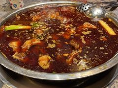 -肖肖酸萝卜鱼火锅(总店)