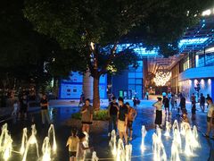 -瑞虹新天地月亮湾