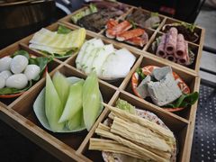 -娜姐鲜牛肉串串火锅(藏龙岛店)