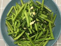 蒜泥空心菜-香山湖渔家大院