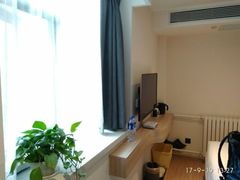 -艾豪森酒店(西安大雁塔大唐不夜城店)