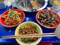 -马路边边串串香(苗栗路店)