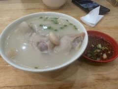 -雷祖芳老妈蹄花店