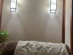 -颐而康·按摩·艾灸·足疗(南岸晶都店)