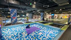 -反弹蹦床公园·亲子乐园·团建·派对(青岛融创茂店)
