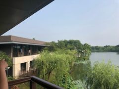 -上海怡沁园度假酒店