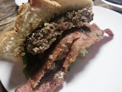 -HIGH FIVE哈福手工汉堡(桂林路店)