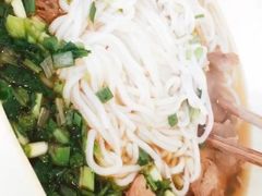 -熊大师牛羊粉(红谷凯旋店)