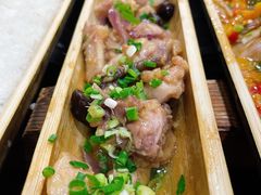 -胡须哥网红竹筒菜