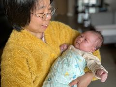 -爱的果实月嫂育婴师(世纪东方店)