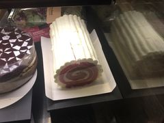 红丝绒蛋糕卷-星巴克(武康路店)