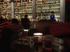 -饮湖威士忌鸡尾酒吧