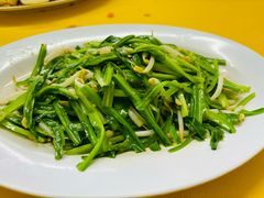 -明记烧鱼美味店