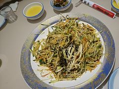-老码头黑皮肘子锅包肉(赣水路店)