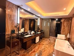 -广州天河希尔顿酒店