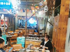 大堂-塘屋烧烤·云南火塘烧烤品牌(春城慧谷旗舰店)