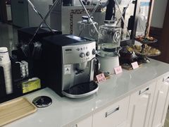 -茂菊口腔连锁(浦东南路店)