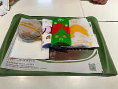 -麦当劳(轻轨曹杨路店)