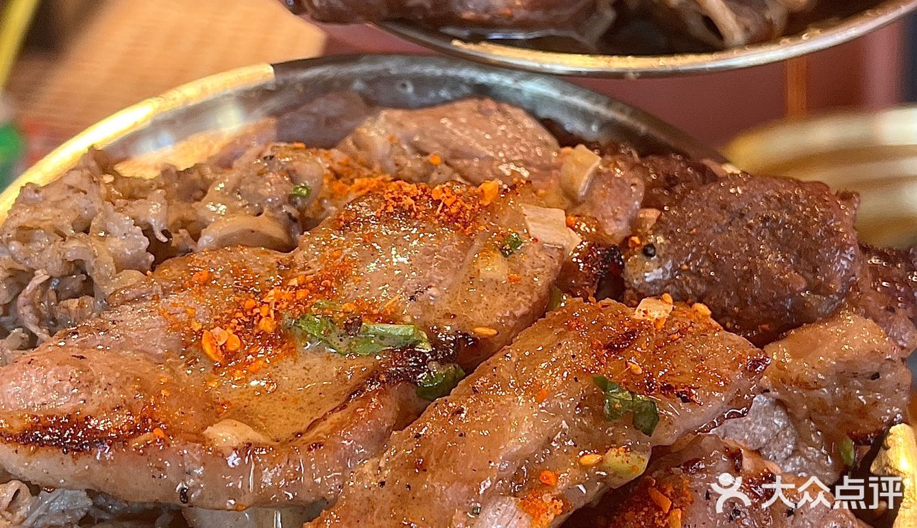 不愧是西塔老太太‼️麻酱烤肉香晕了…