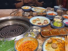 -明洞阿姨·韩式酱蟹烤肉·创意料理(三元桥店)