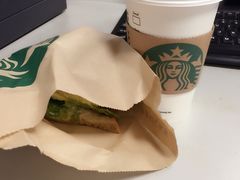 -星巴克(浦东机场T2到达店)