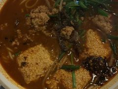 -粉八·云南米线·建水烧烤(常熟路店)