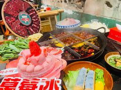 -周小明火锅(黑金冠社区店)