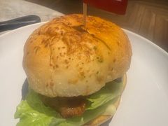 招牌秘制鸡腿堡-必胜客(上海新南方商城PH店)