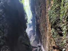 -龙水峡地缝景区
