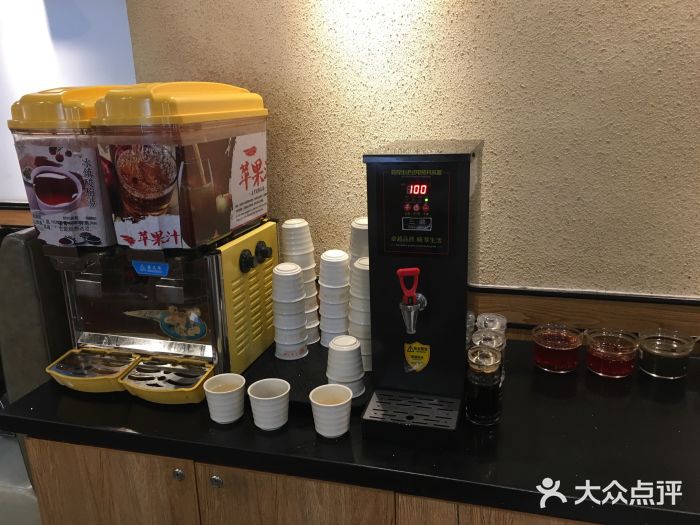 元德饼店(成仁商业街店)自助取餐区图片