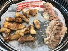 -烤路里·韩国品质自助烤肉(石路天虹4号店)