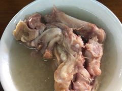 清炖猪脚-鸿浩扒猪脚米线