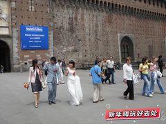 -斯福尔扎古堡